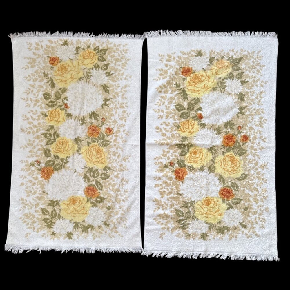Fieldcrest Bath Towel (2) Floral Roses 100% Cotton USA Royal Velvet Fringe
